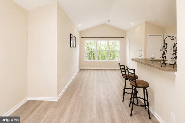 Building Photo - 18501 Fairlight Dr