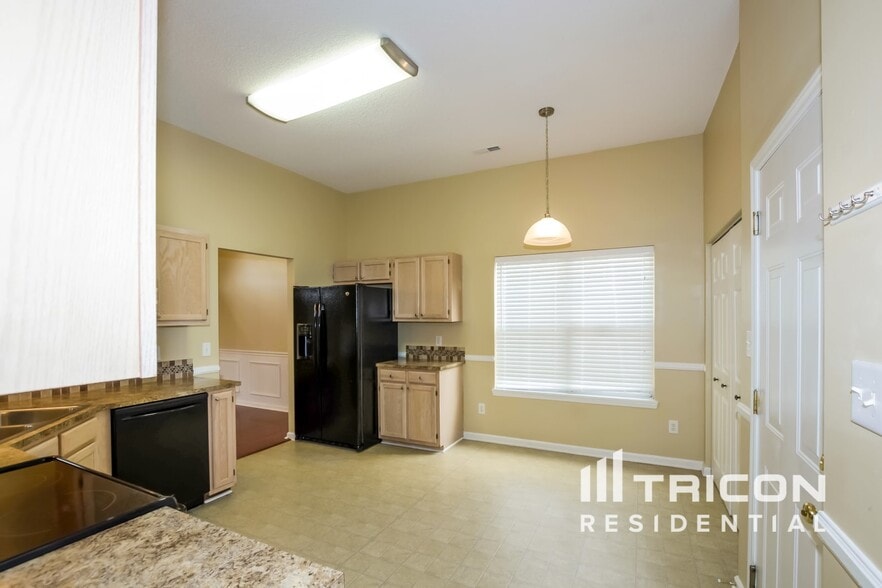 Building Photo - 3678 Stonefield St SW