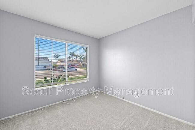 Building Photo - 31654 Granville Dr