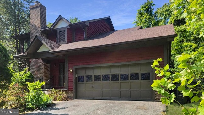 Building Photo - 2062 Farragut Dr