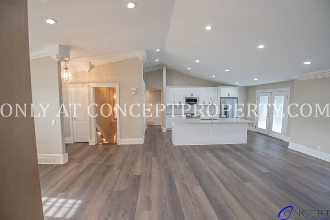 Building Photo - Attractive 4 Bed 3 Bathroom Home: Backing Park - 2 Car Garage