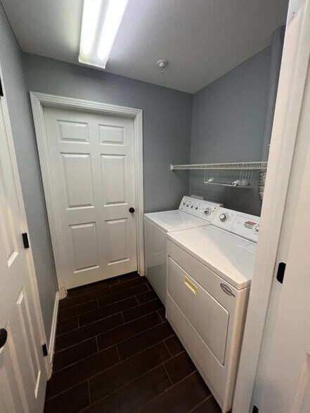 Building Photo - 12924 Ironstone Way