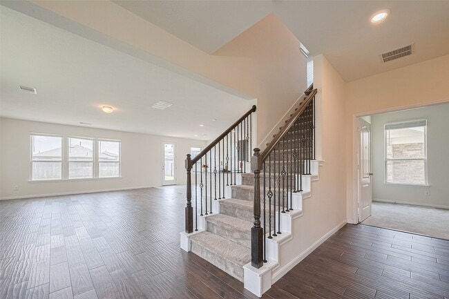 Building Photo - 25327 Cheshire Knoll St