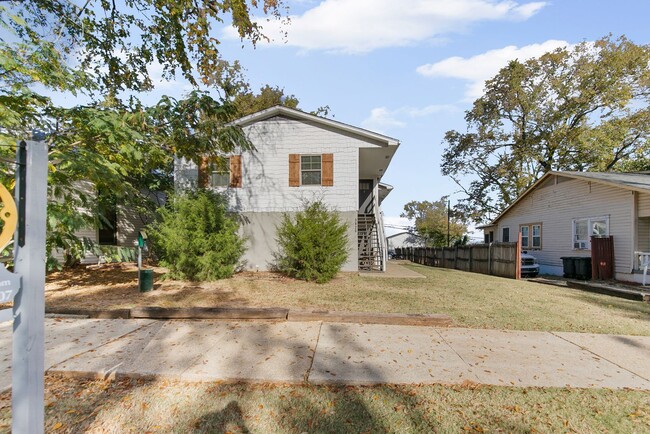 Interior Photo - Hickory Hill