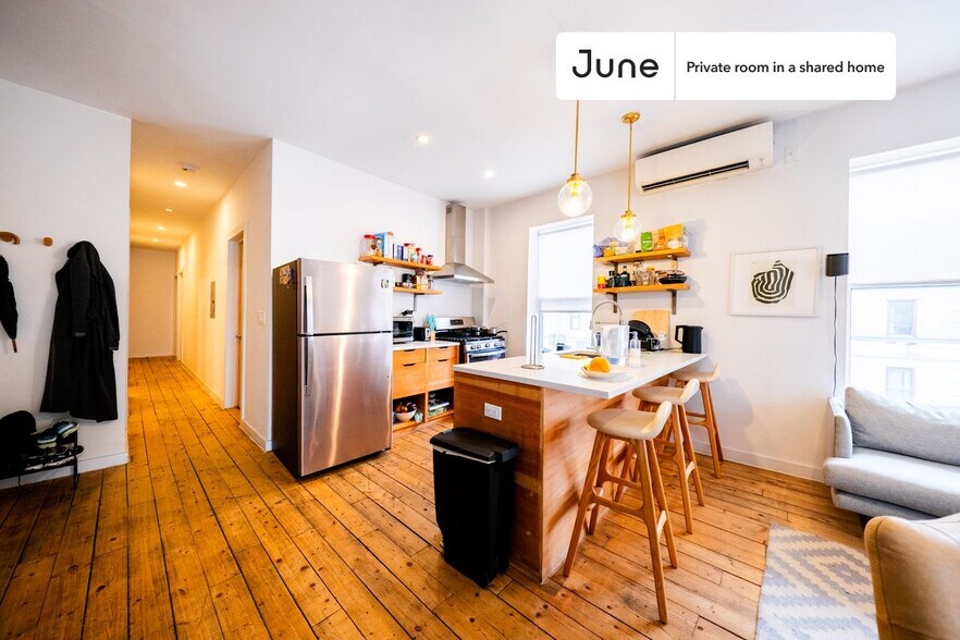 Building Photo - Room in Shared 4 bed/2 bath home