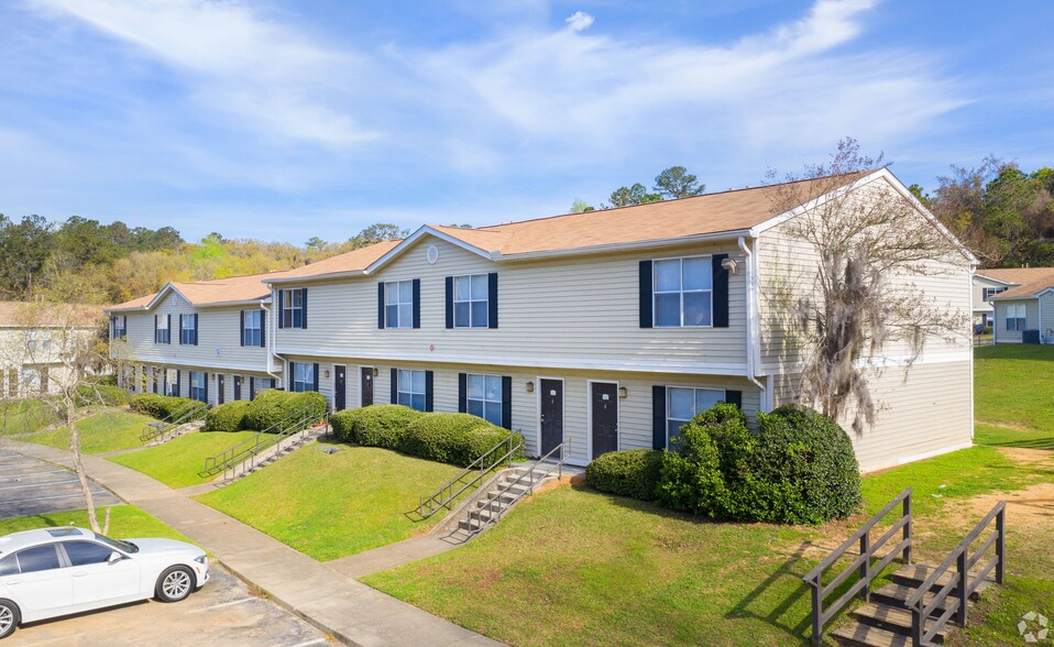 Primary Photo - Springwood Townhomes