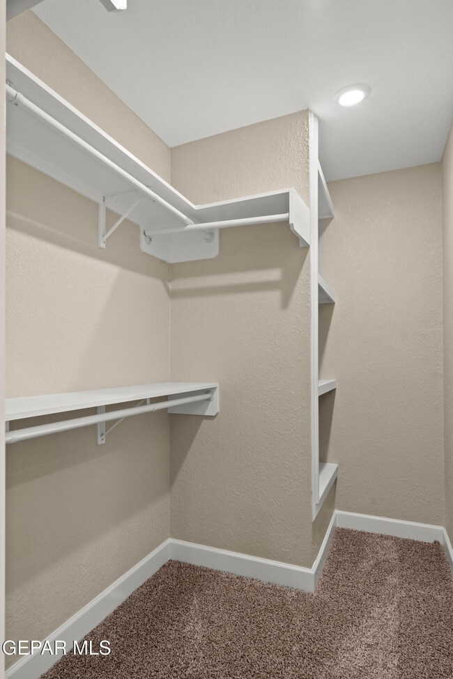 Building Photo - 6305 Palo Verde Pl