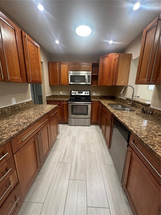 Building Photo - 3802 W San Juan St