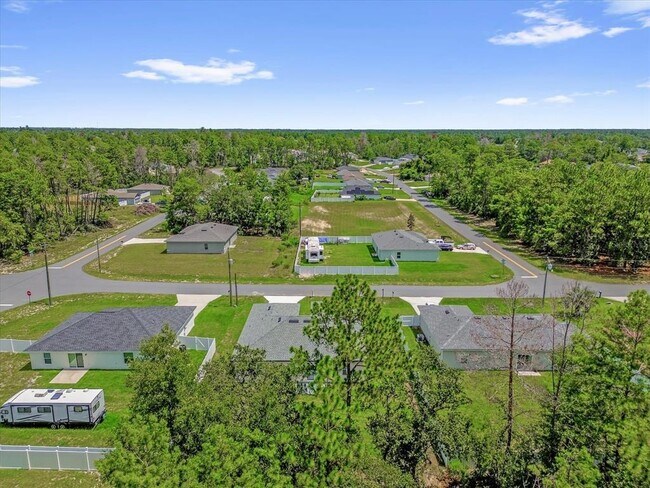 Building Photo - 4717 SW 166th Ln