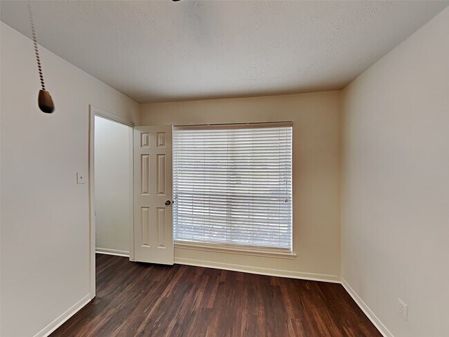 Building Photo - 16306 Jast Dr