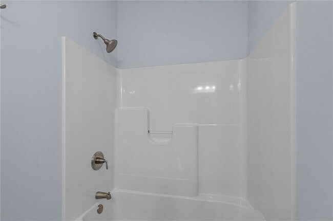 Building Photo - 30 Chickadee Ln