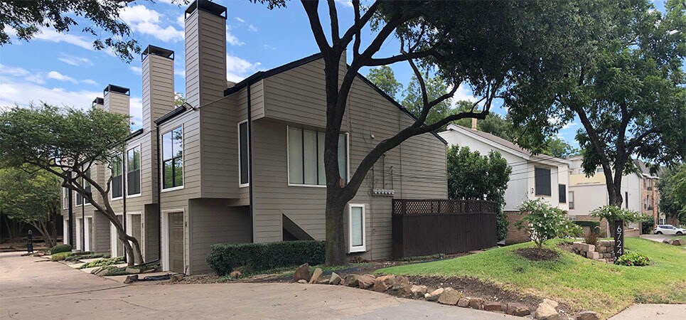 Small 6 unit complex - 6724 Eastridge Dr