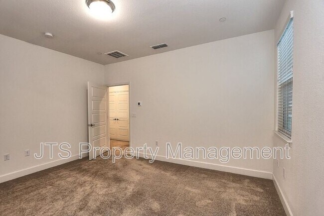 Building Photo - 3606 Nuestra Ave