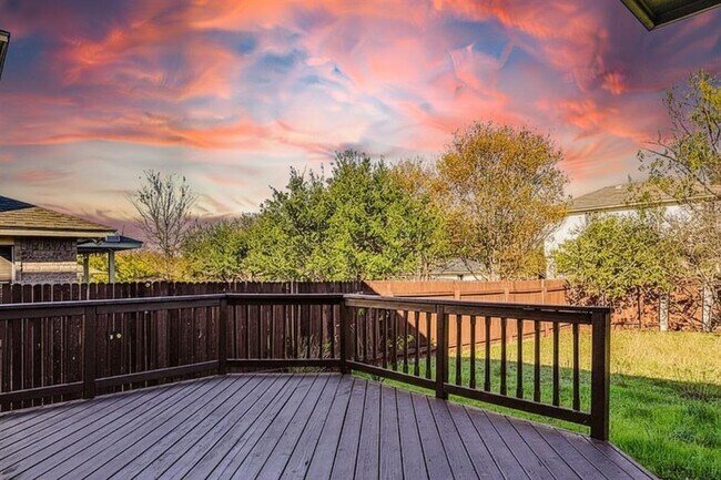 Building Photo - 1032 Doras Dr