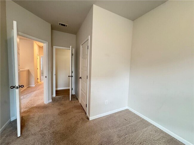 Building Photo - 1572 Dover Creek Ln