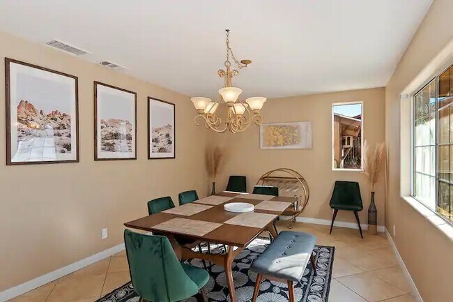 Building Photo - 58327 Bonanza Dr