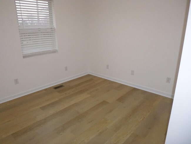 Building Photo - 1208 Fiesta Way