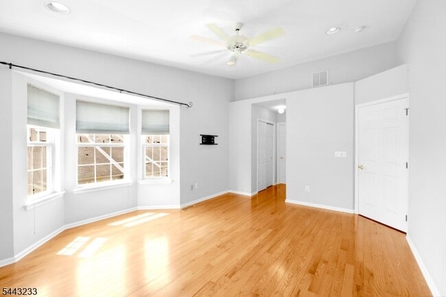 Building Photo - 418 Dalton Ct