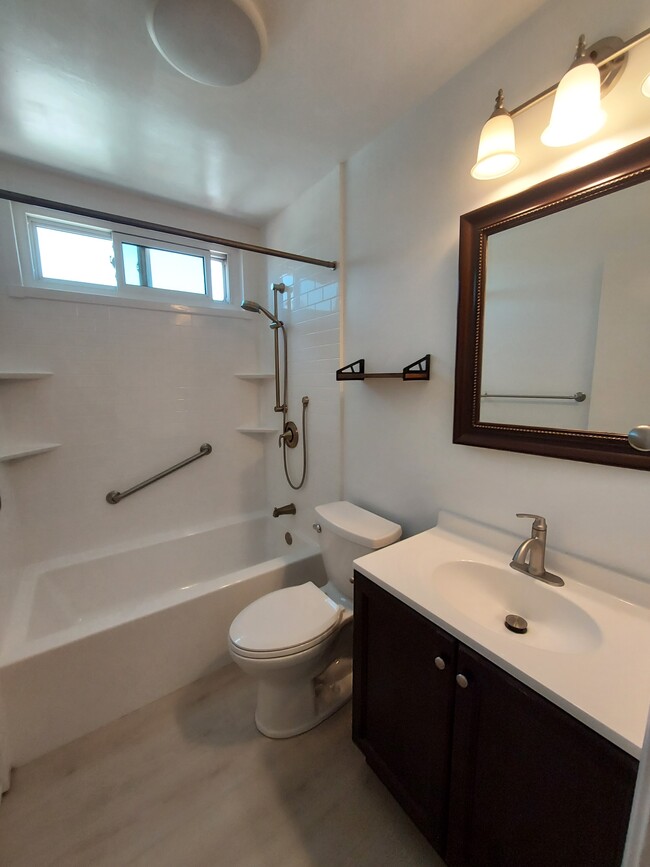 Building Photo - 1595 Mendocino Dr