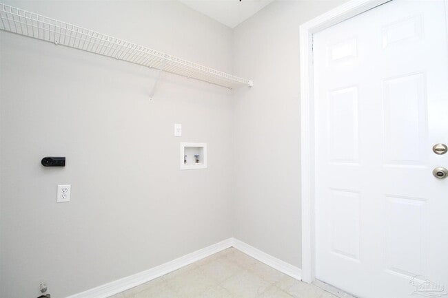 Building Photo - 701 Thornwood Pl