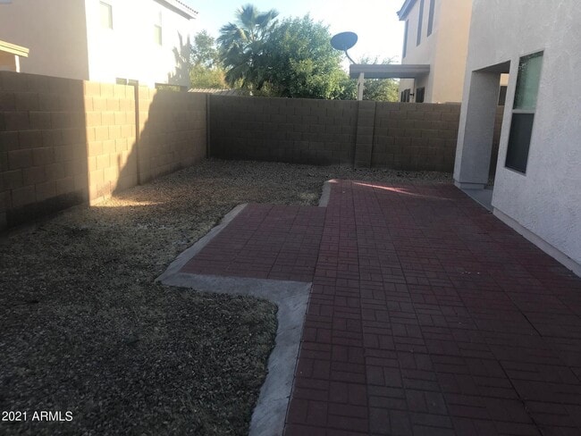 Building Photo - 1033 S San Vincente Ct