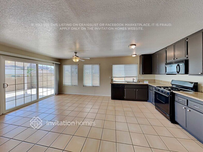 Building Photo - 27532 Camomile Ln