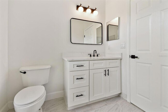 Building Photo - 13792 Long Lake Ln