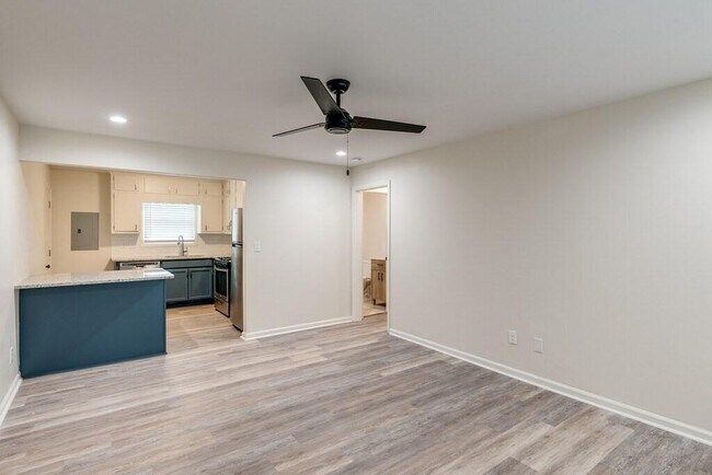 Building Photo - 1801 Walker Ave