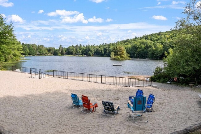 Building Photo - 25 Hilltop Dr