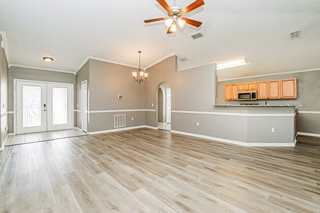 Building Photo - 12934 Lake Vista Dr