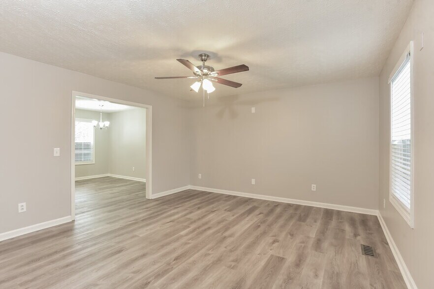 Building Photo - 1995 Bolden Dr