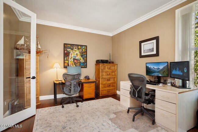 Building Photo - 1004 Lambourne Pl