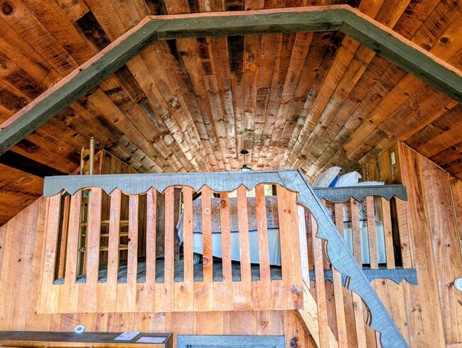 Building Photo - 24 Chalet Village Dr