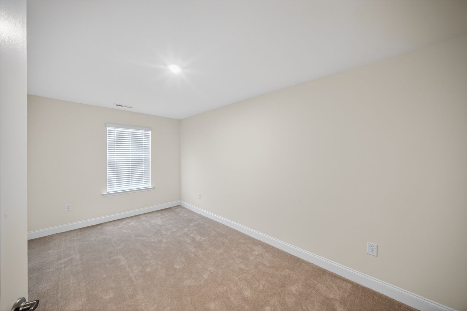 Building Photo - 16 Honeydew Wy