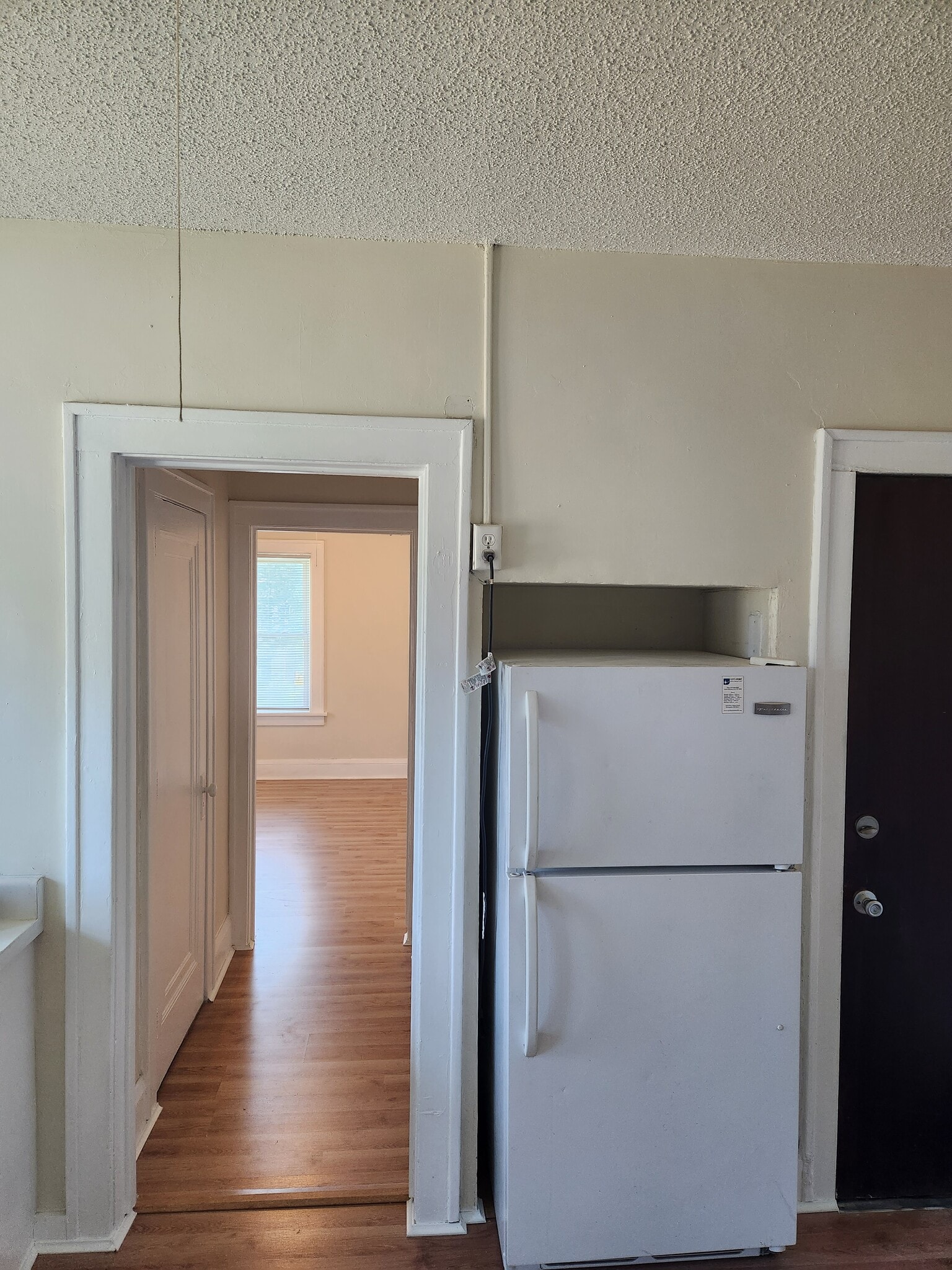 Kitchen - 2708 Penn Ave N