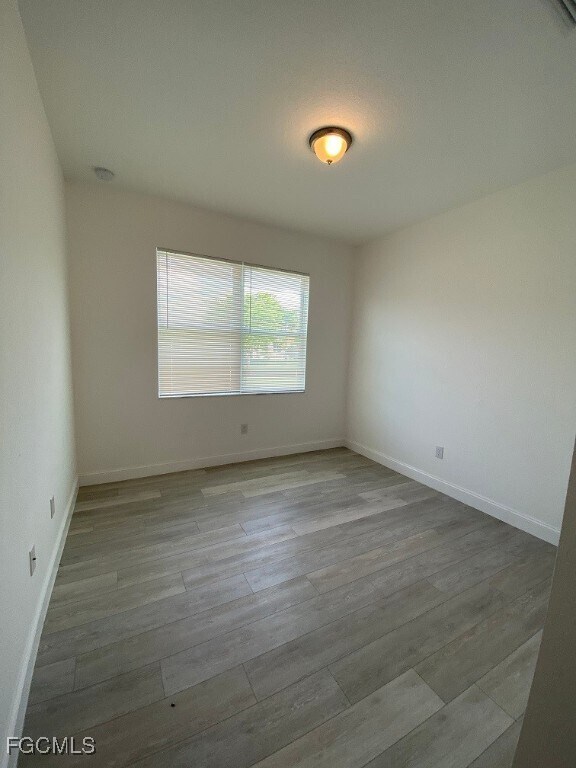 Building Photo - 3423 SW 6th Pl