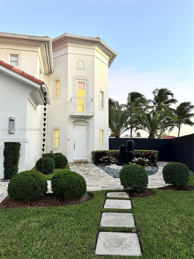 Building Photo - 6801 NW 113th Ct