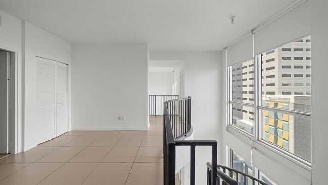 Building Photo - 300 S Biscayne Blvd