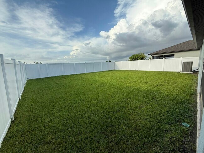 Building Photo - 918 Coastal Hammock Ave