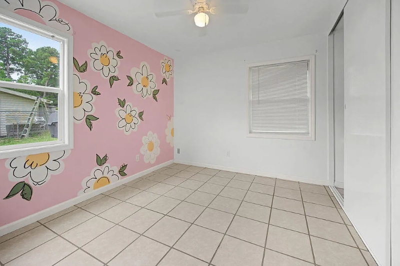 Building Photo - 1112 Anderson Dr