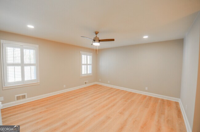 Building Photo - 290 Ginger Cake Rd