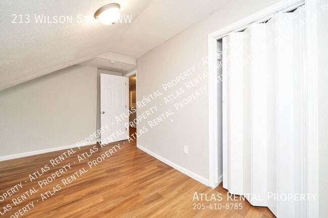 Building Photo - 213 Wilson St NW