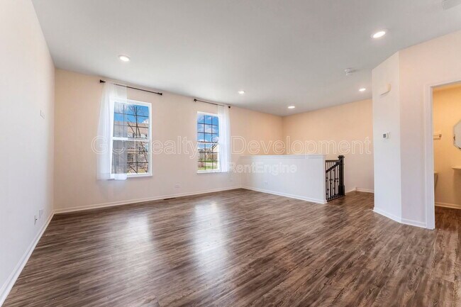 Building Photo - 596 Cimmaron Cir