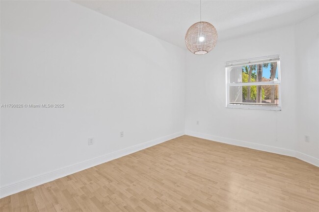 Building Photo - 10730 NW 66th St