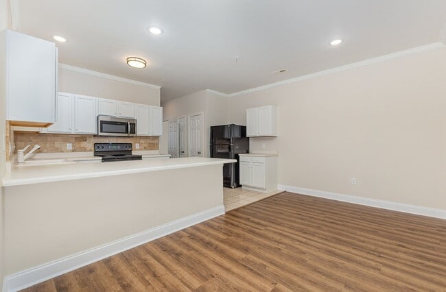 Building Photo - 2BR Condo in Cornelius