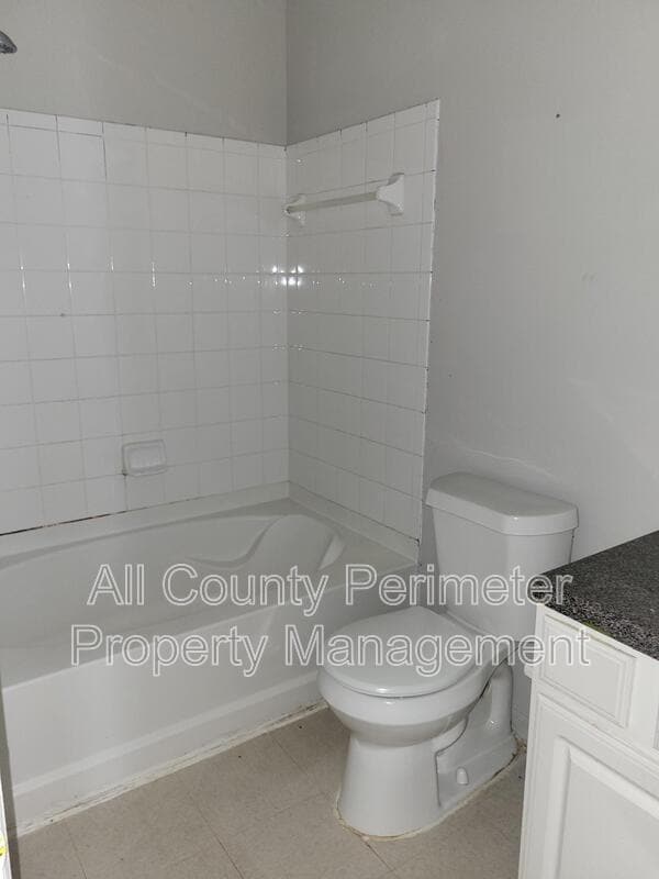 Building Photo - 7620 Creekside Ln