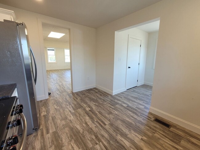 Building Photo - Newly renovated 2 Bedroom Townhome Gordonville