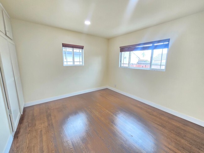 Building Photo - 8154 Potter Ave