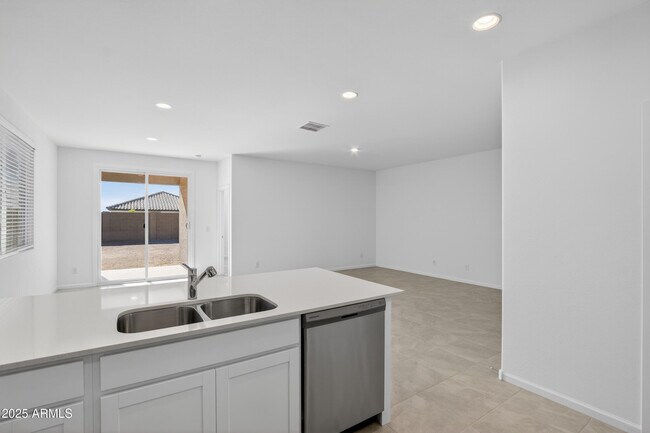 Building Photo - 12509 E Verbina Ln