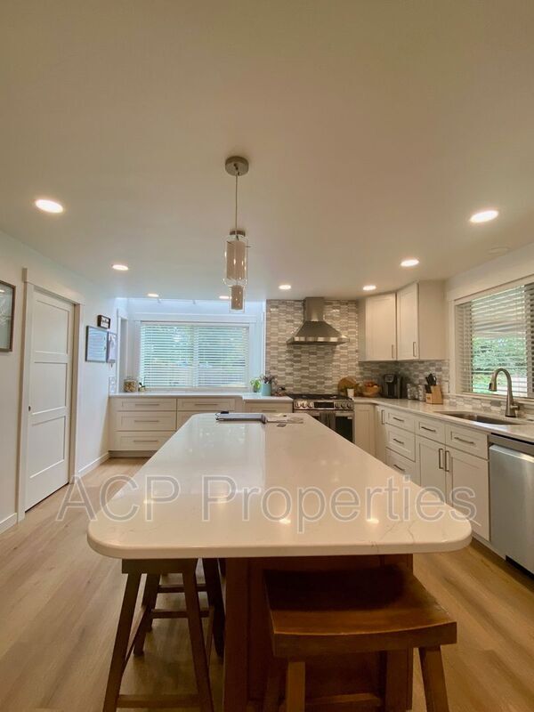 Building Photo - 406 Arrowhead Ln